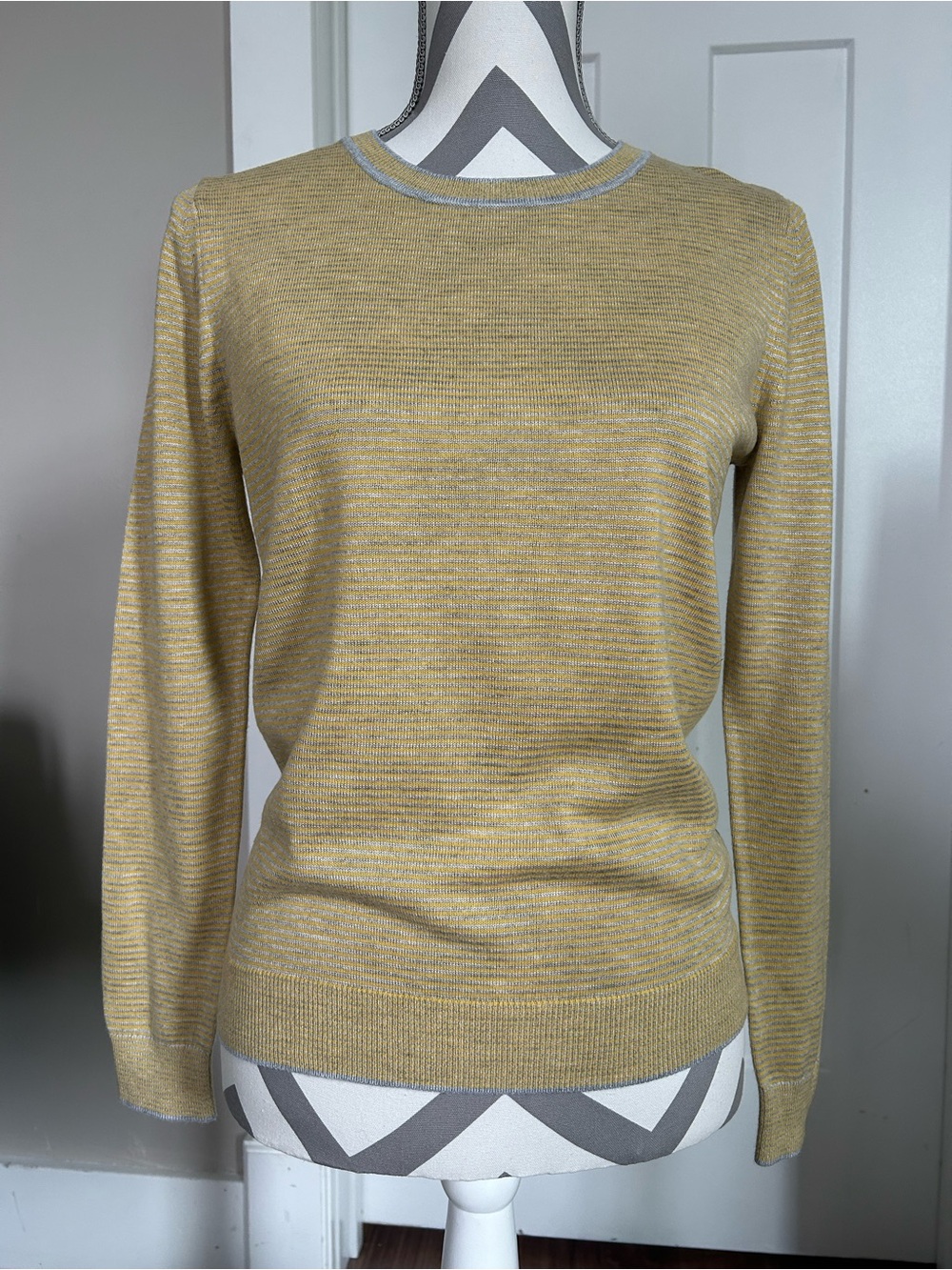 Banana Republic Women's Crewneck Sweater in Yellow-Metallic